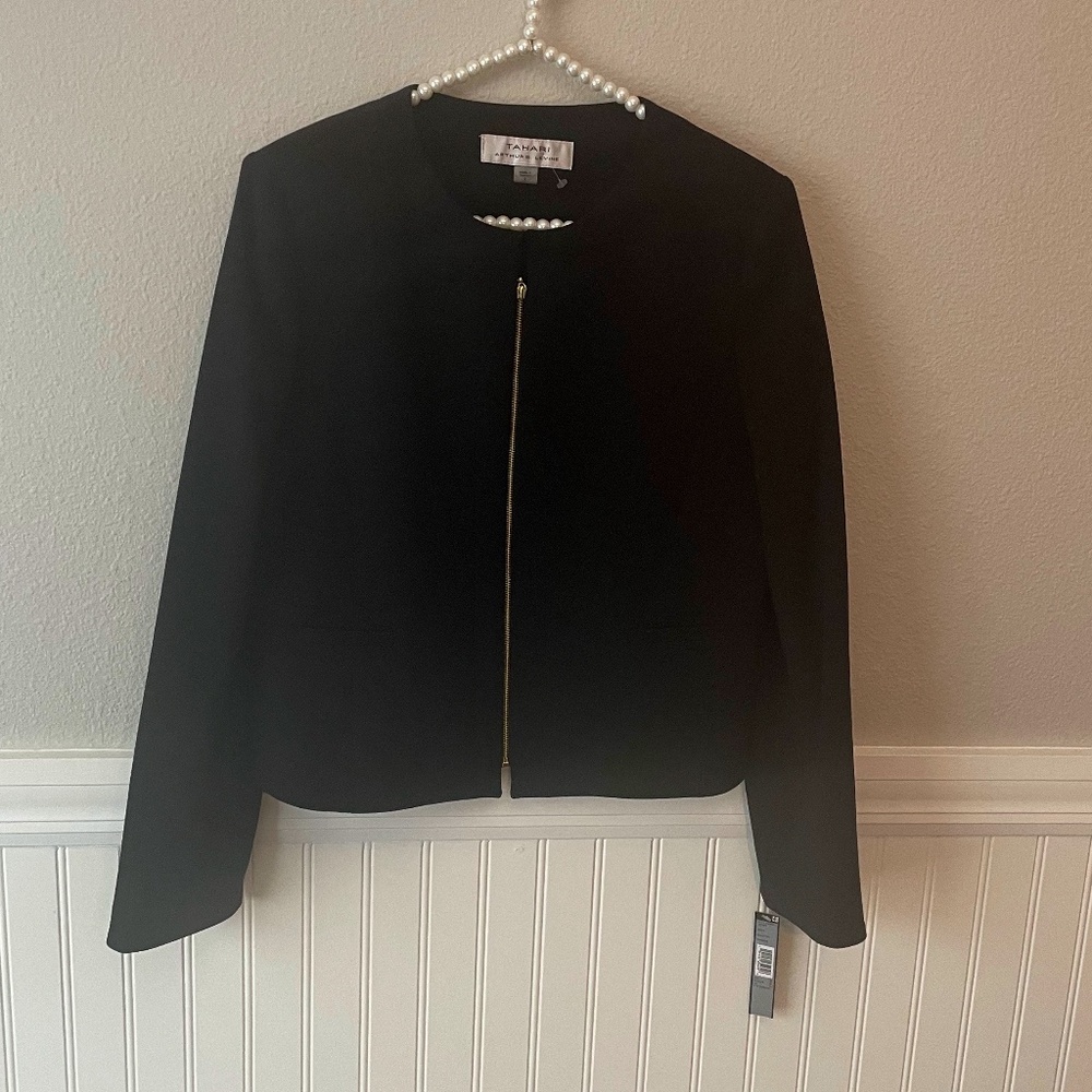 NWT Tahari Black Suit Jacket Size 6